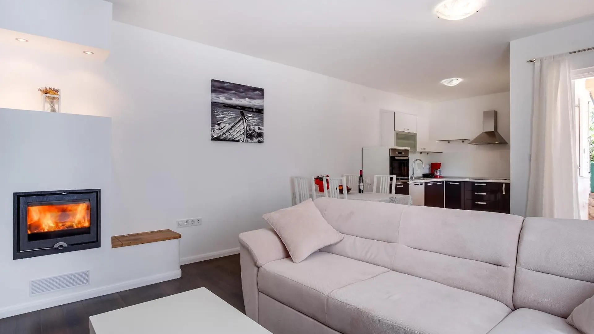 Apartment Mirna Nerezine