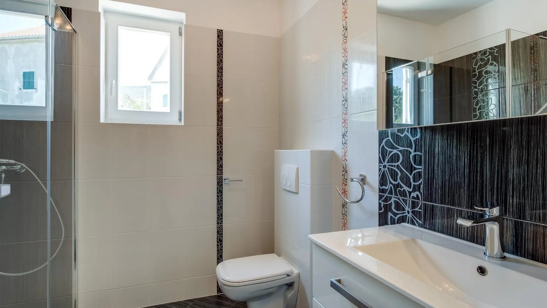 Apartment Mirna Nerezine